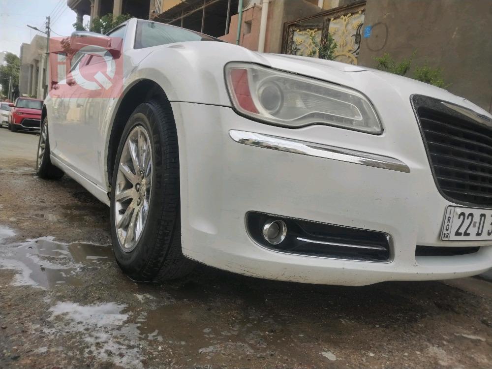 كرايسلر 300